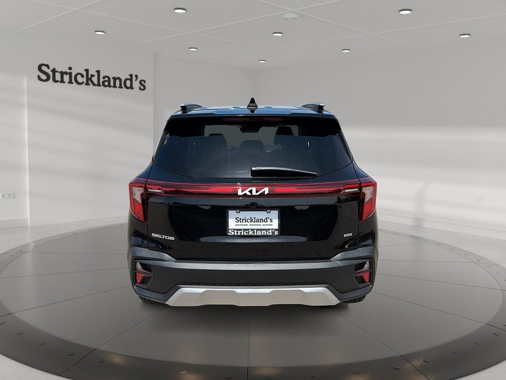 2025 Kia Seltos LX AWD SUV in Stratford, Ontario - 3 - w1024h768px