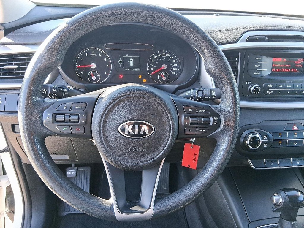 2017 Kia Sorento LX in Stratford, Ontario - 11 - w1024h768px
