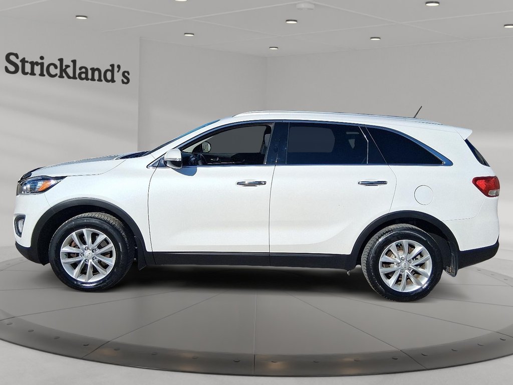 2017 Kia Sorento LX in Stratford, Ontario - 5 - w1024h768px