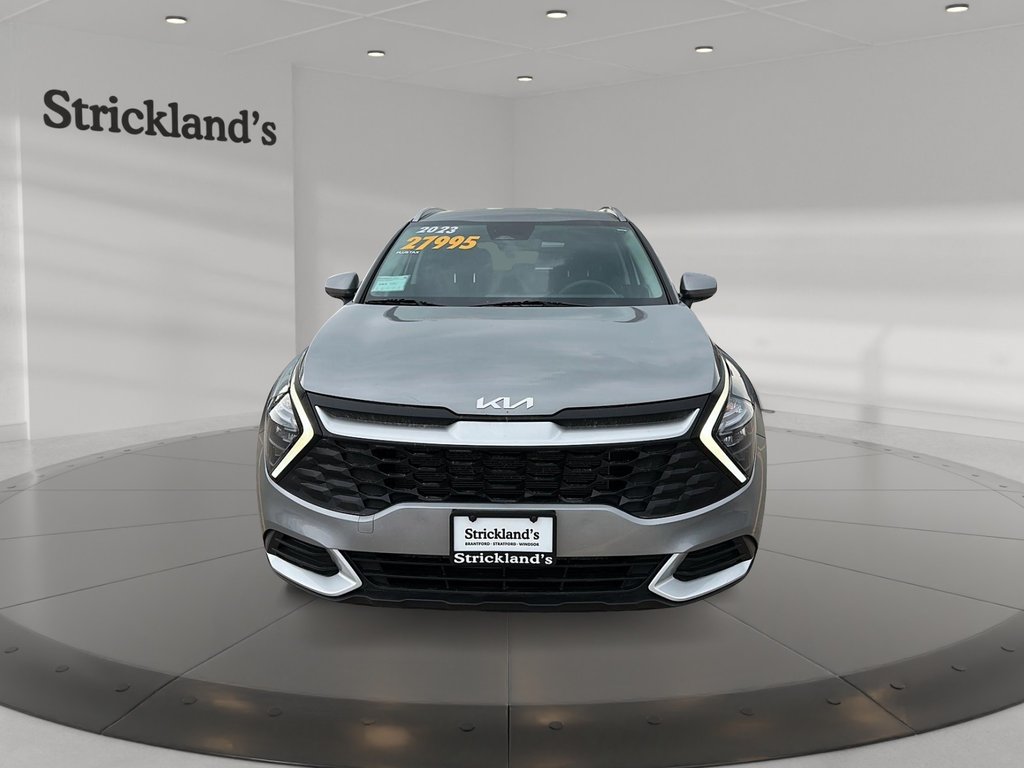 2023 Kia Sportage LX AWD SUV in Stratford, Ontario - 2 - w1024h768px