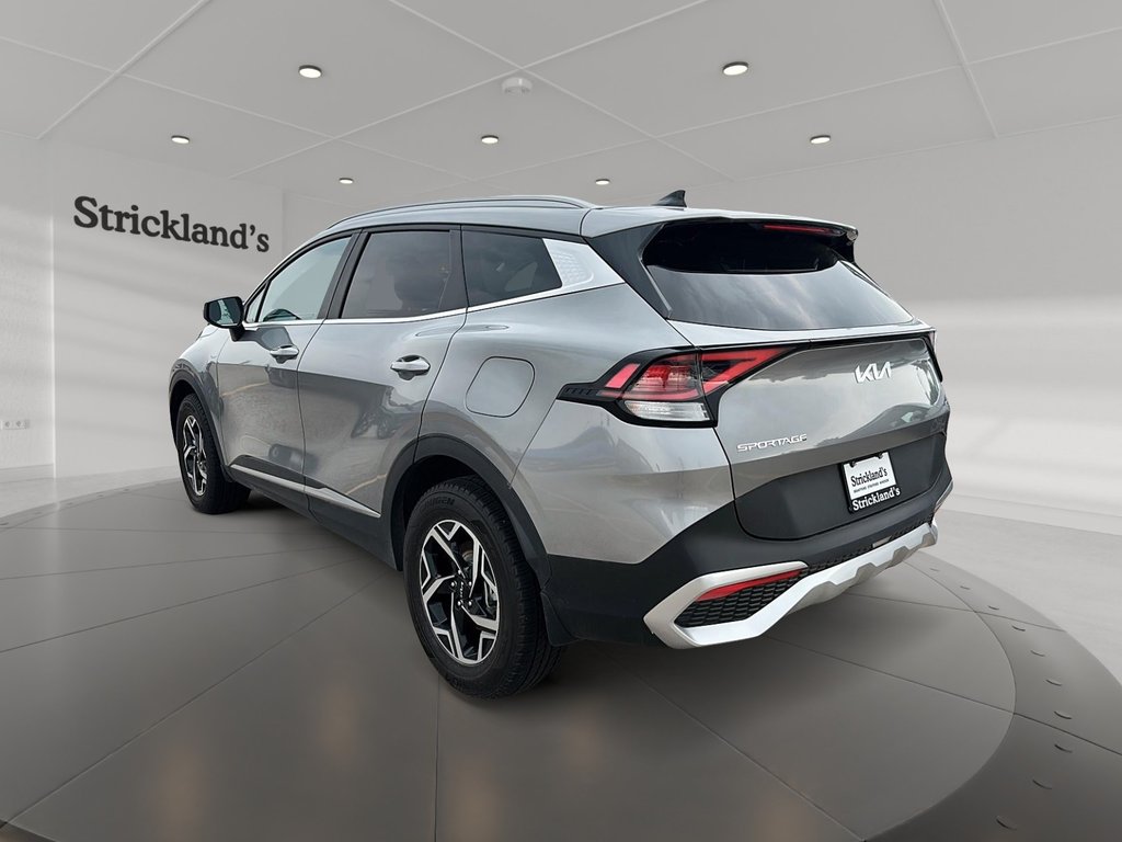 2023 Kia Sportage LX AWD SUV in Stratford, Ontario - 4 - w1024h768px