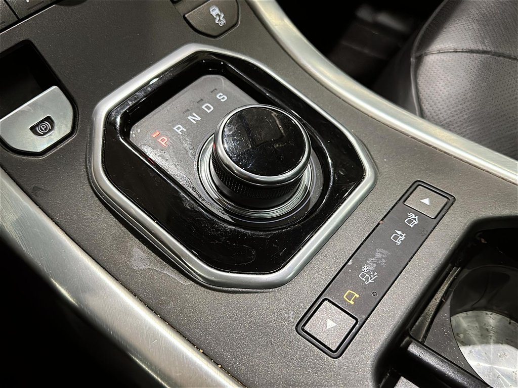 2017 Land Rover Range Rover Evoque HSE in Stratford, Ontario - 14 - w1024h768px