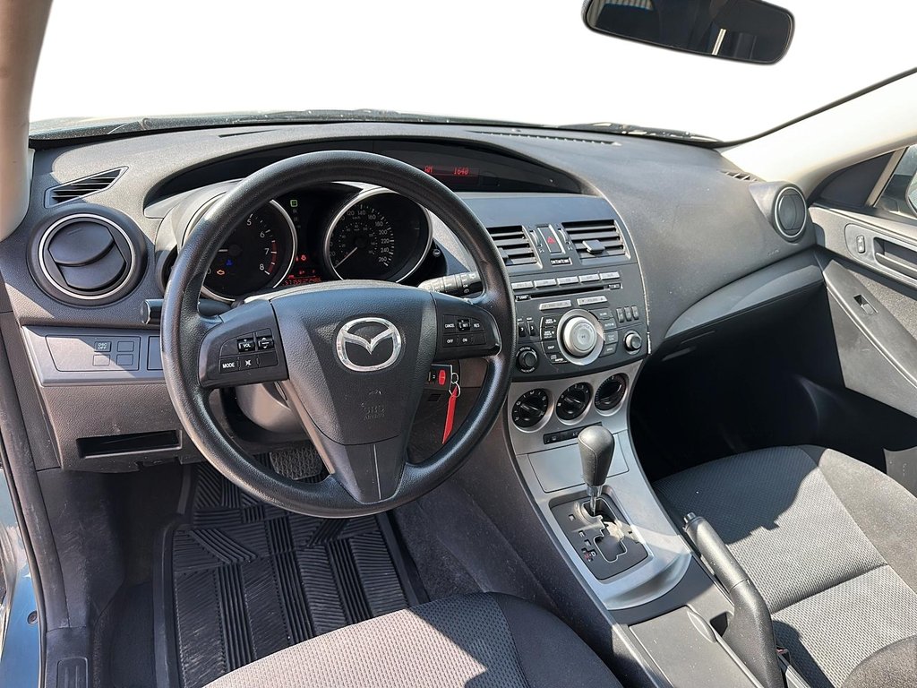 2011 Mazda 3 GX Sedan in Stratford, Ontario - 8 - w1024h768px
