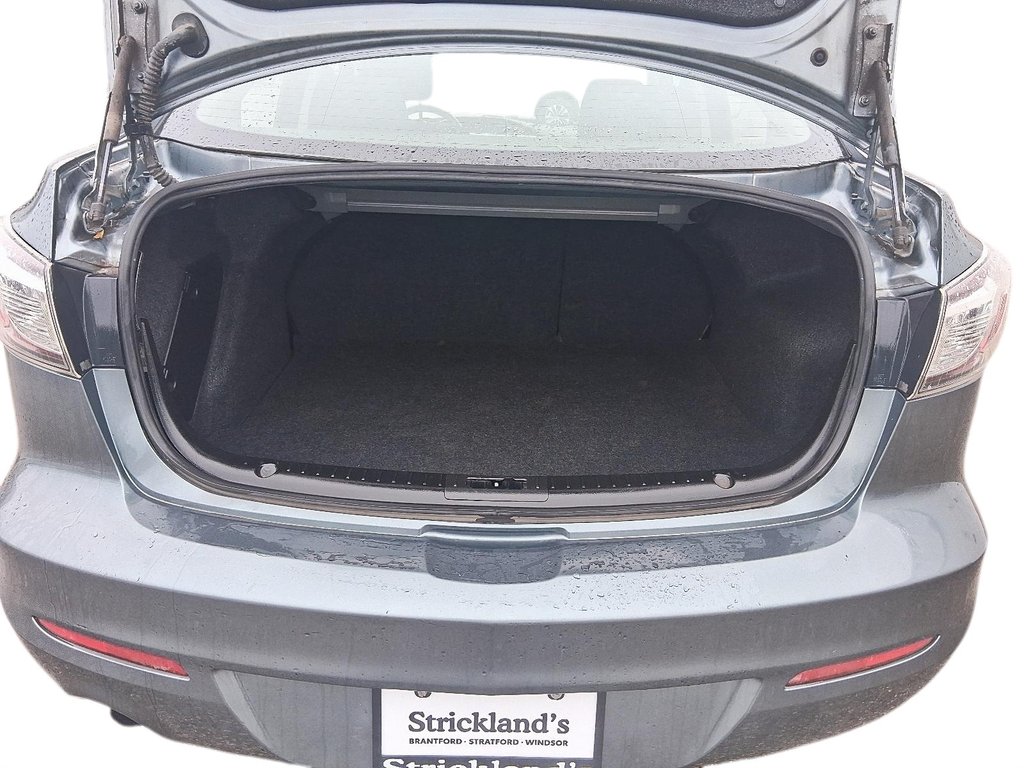 2013 Mazda 3 GX in Stratford, Ontario - 6 - w1024h768px