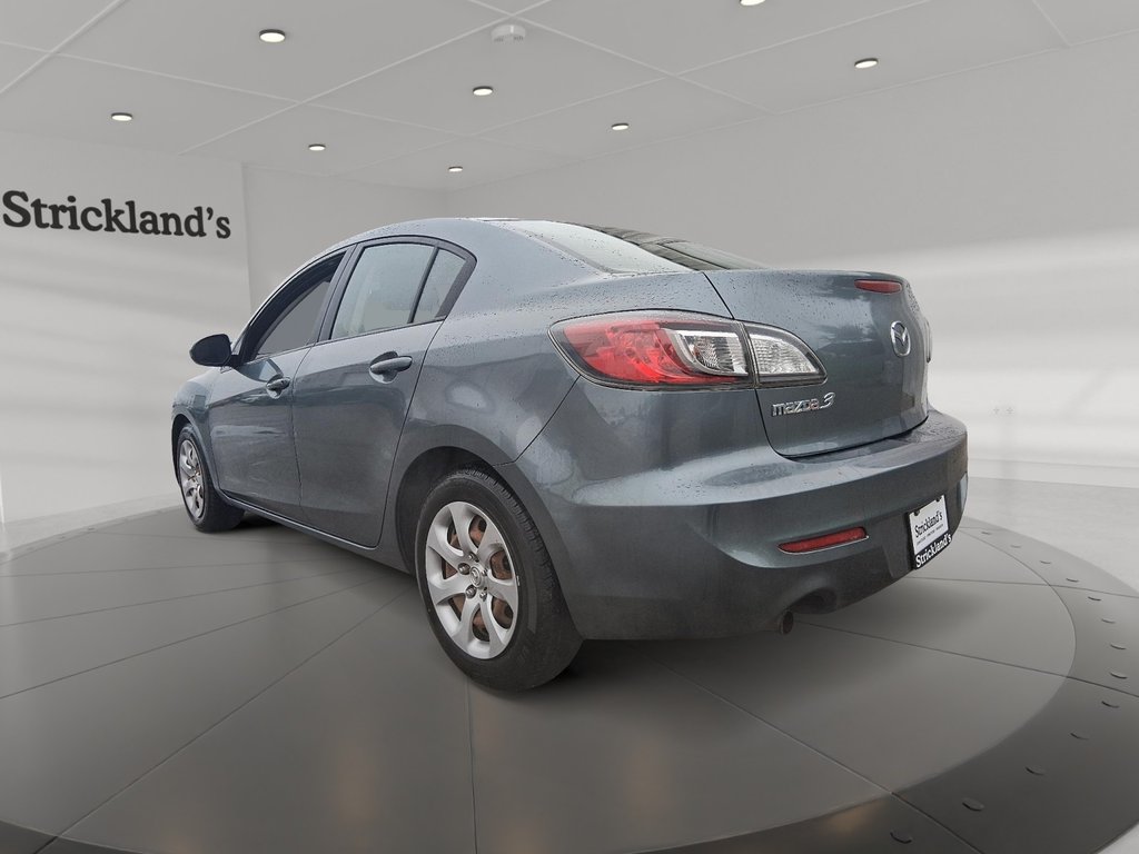 2013 Mazda 3 GX in Stratford, Ontario - 4 - w1024h768px