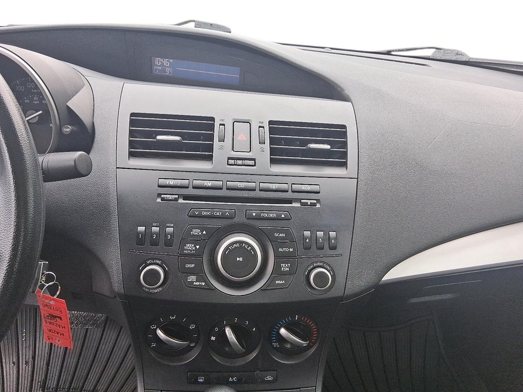2013 Mazda 3 GX in Stratford, Ontario - 15 - w1024h768px