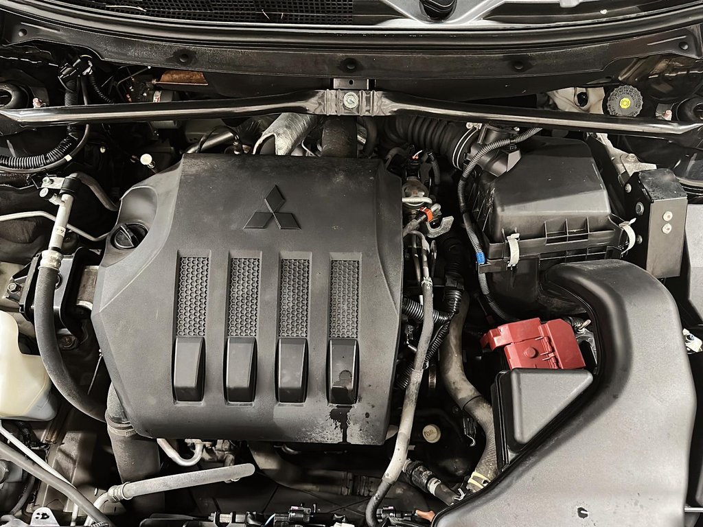 2022 Mitsubishi Eclipse Cross ES AWC SUV in Stratford, Ontario - 7 - w1024h768px