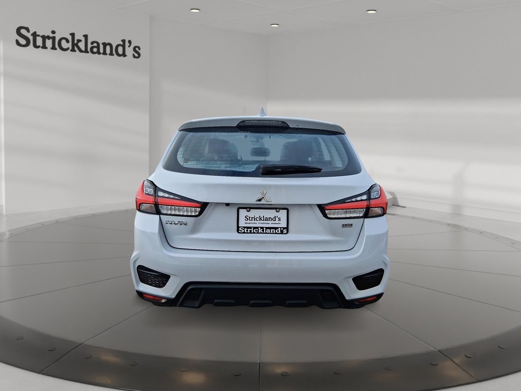 2023 Mitsubishi RVR ES in Stratford, Ontario - 3 - w1024h768px