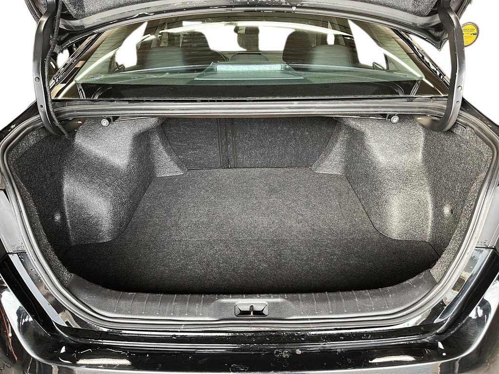 2024 Nissan Altima S AWD in Stratford, Ontario - 6 - w1024h768px