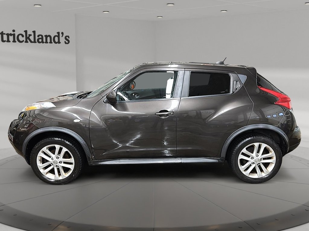 2011 Nissan Juke SL in Stratford, Ontario - 5 - w1024h768px