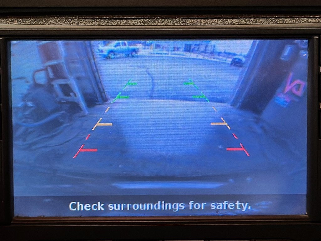 2011 Nissan Juke SL in Stratford, Ontario - 16 - w1024h768px