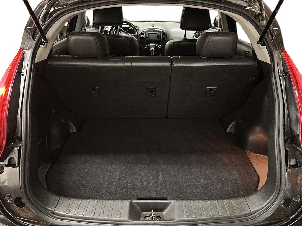 2011 Nissan Juke SL in Stratford, Ontario - 6 - w1024h768px