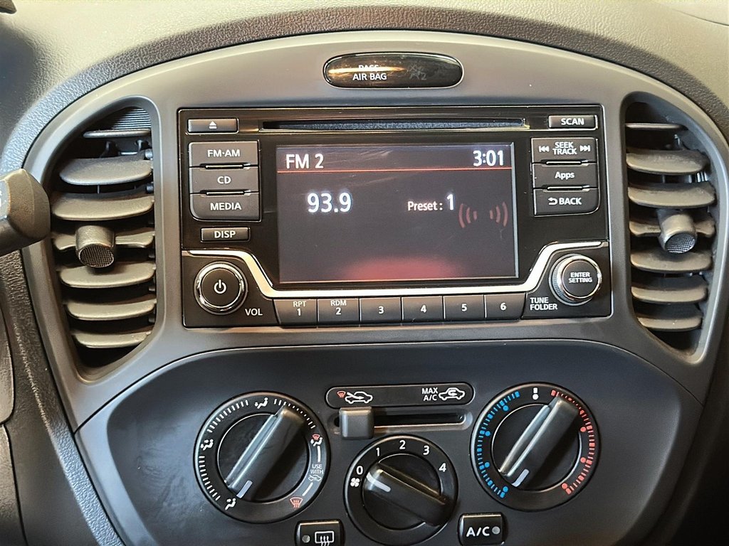 2016 Nissan Juke SV CVT in Stratford, Ontario - 16 - w1024h768px