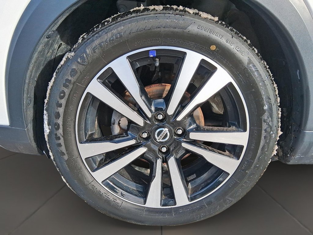 2020 Nissan Kicks SR CVT in Stratford, Ontario - 8 - w1024h768px