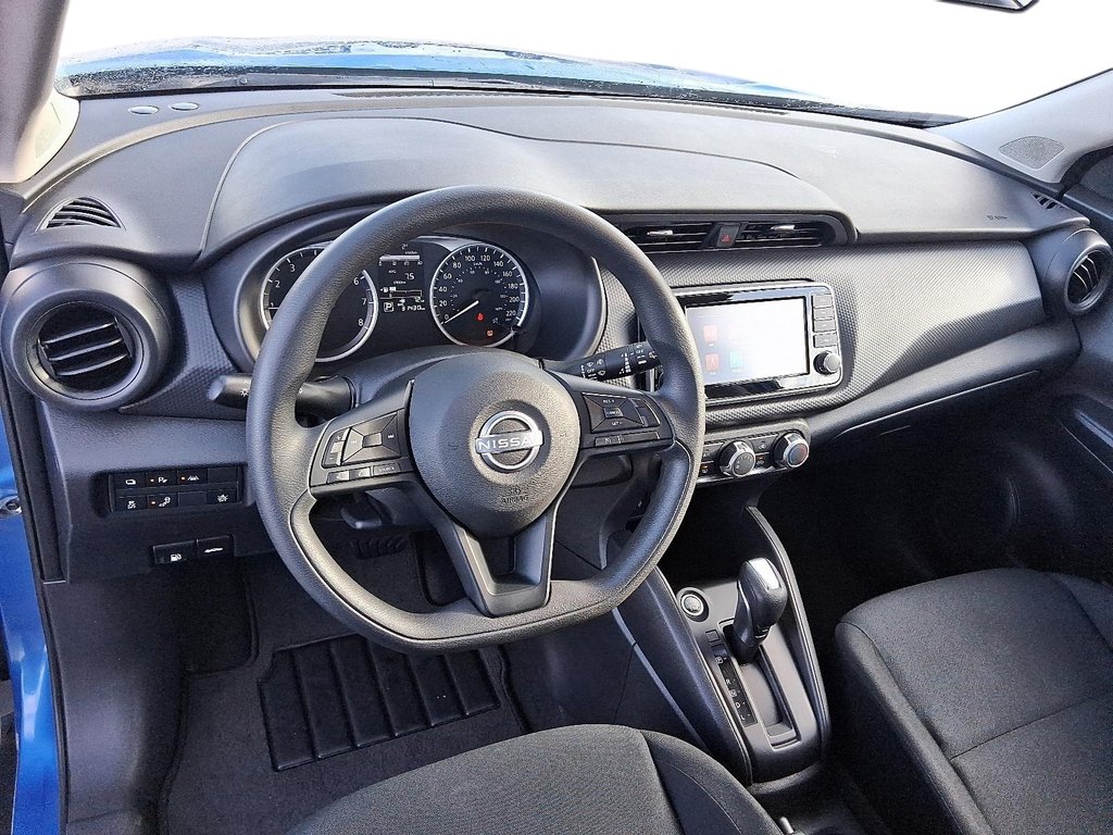 2023 Nissan Kicks S CVT in Stratford, Ontario - 10 - w1024h768px