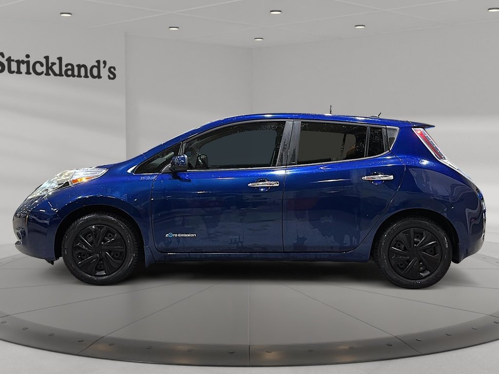 2016 Nissan LEAF SL in Stratford, Ontario - 5 - w1024h768px