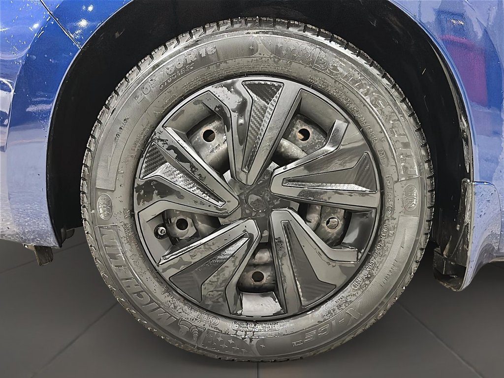 2016 Nissan LEAF SL in Stratford, Ontario - 7 - w1024h768px