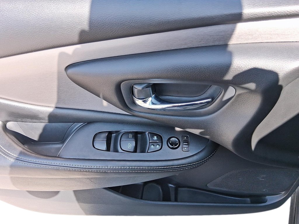 2023 Nissan Murano SV AWD in Stratford, Ontario - 10 - w1024h768px