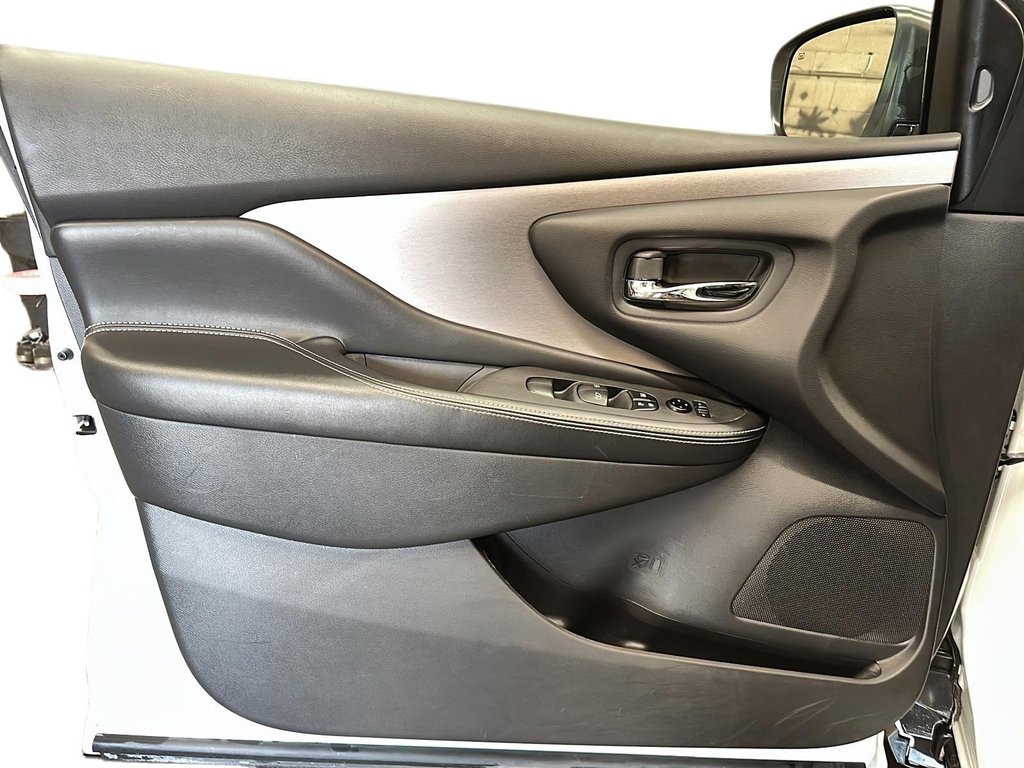 2024 Nissan Murano SV AWD in Stratford, Ontario - 10 - w1024h768px