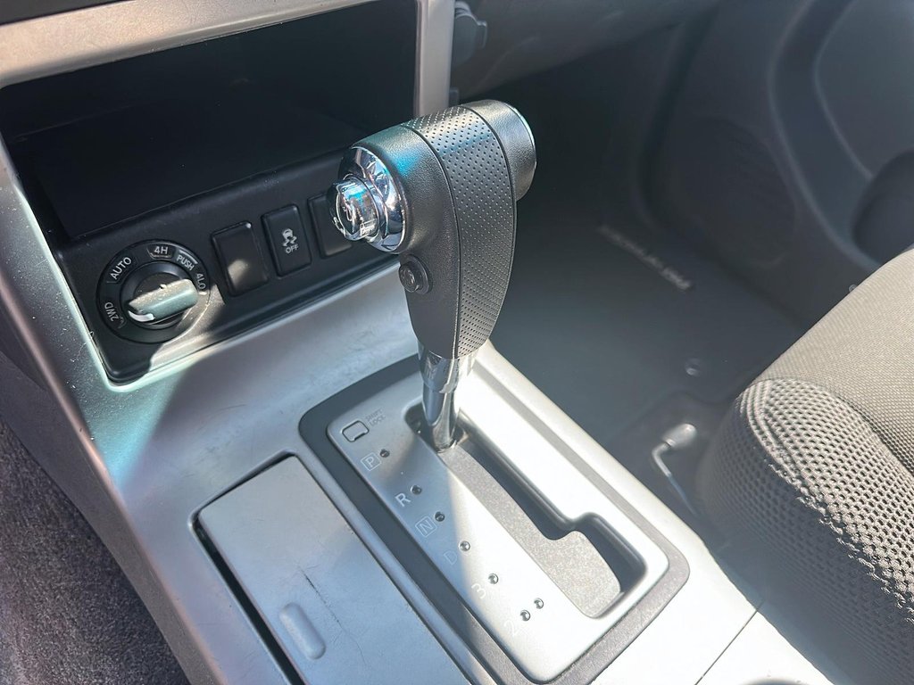 2012 Nissan Pathfinder LE AWD in Stratford, Ontario - 14 - w1024h768px