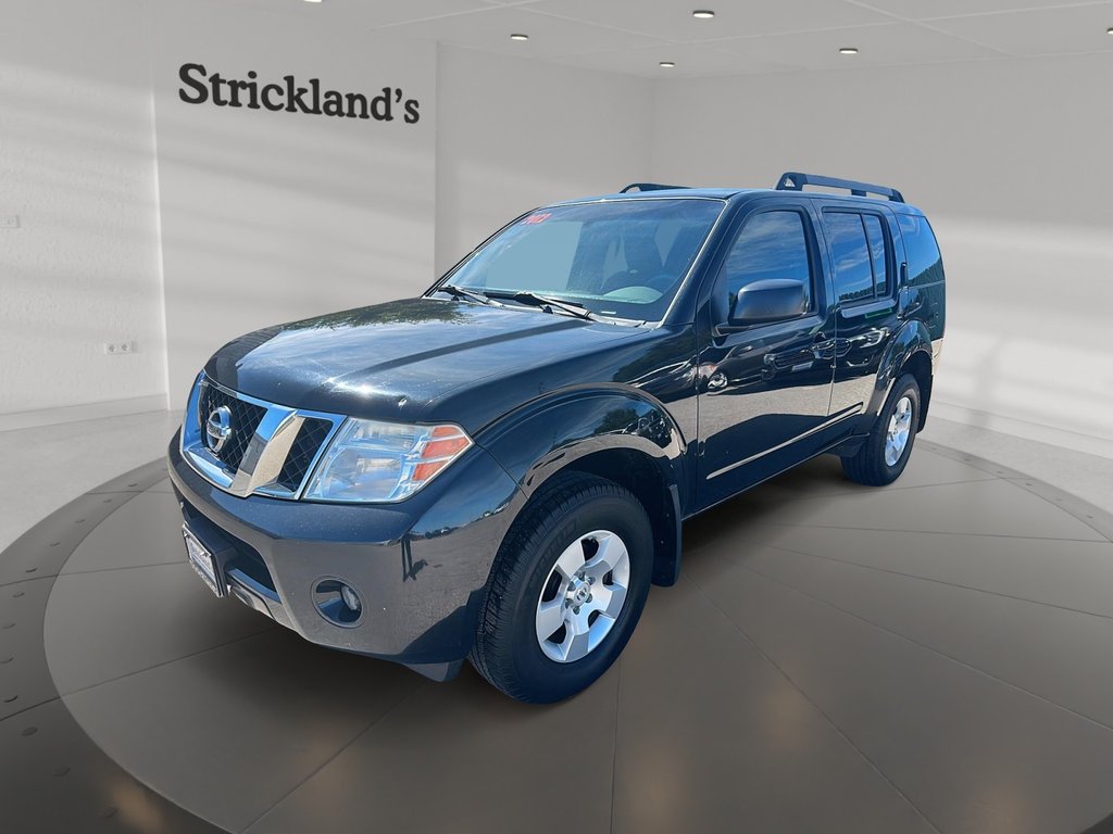 2012 Nissan Pathfinder LE AWD in Stratford, Ontario - 1 - w1024h768px