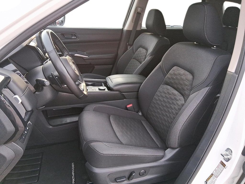 2024 Nissan Pathfinder SV AWD-3ROW SUV in Stratford, Ontario - 8 - w1024h768px
