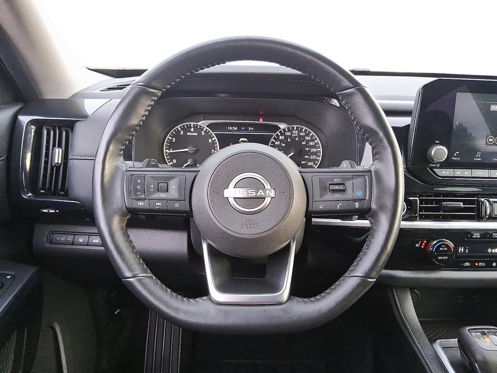 2024 Nissan Pathfinder SV AWD-3ROW SUV in Stratford, Ontario - 14 - w1024h768px