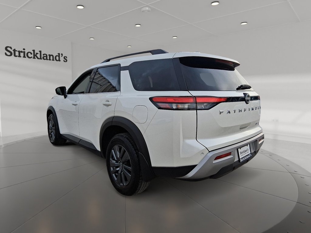 2024 Nissan Pathfinder SV AWD-3ROW SUV in Stratford, Ontario - 4 - w1024h768px