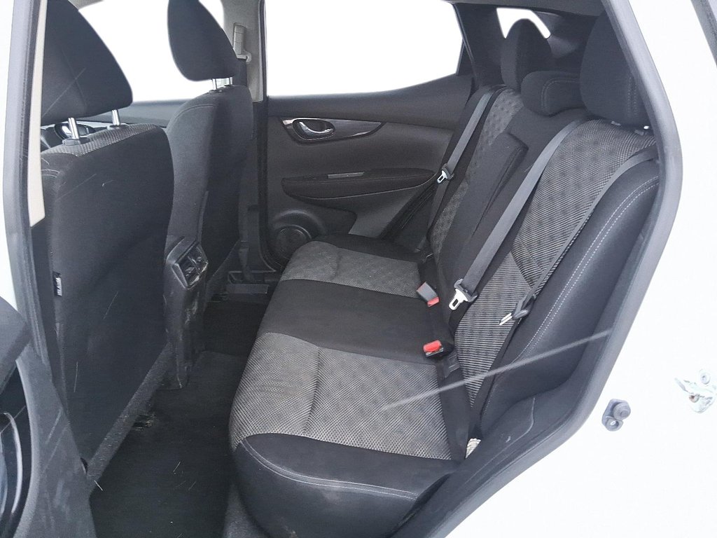 2019 Nissan Qashqai SV in Stratford, Ontario - 10 - w1024h768px