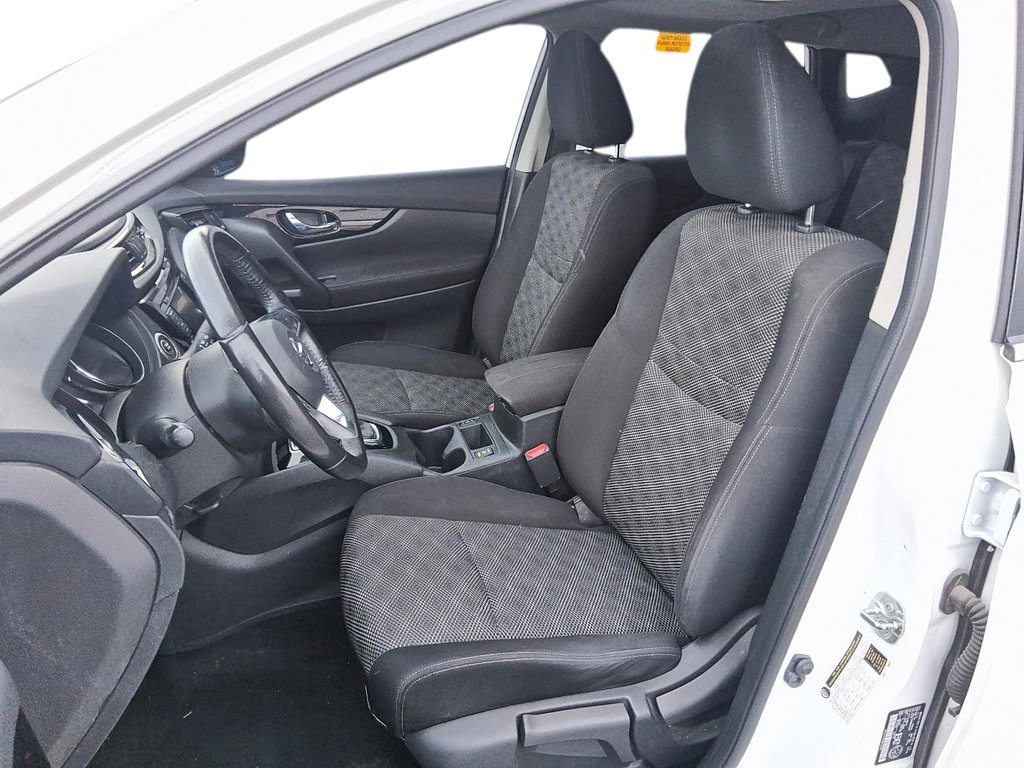 2019 Nissan Qashqai SV in Stratford, Ontario - 9 - w1024h768px