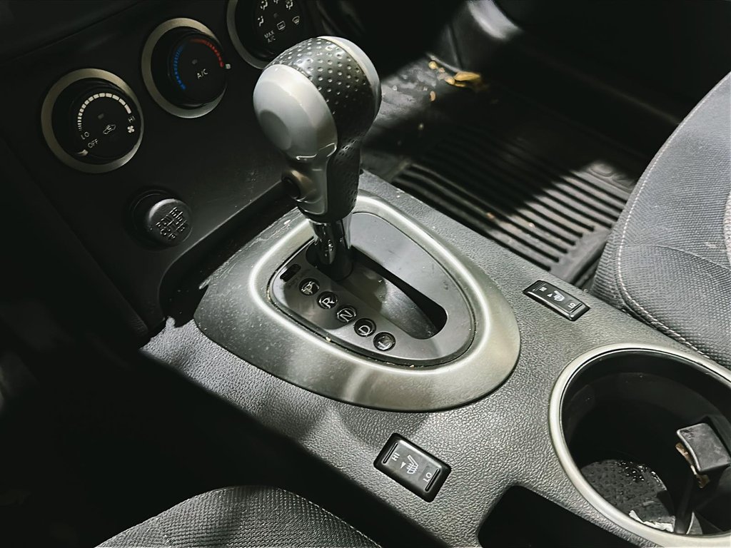 2011 Nissan Rogue SV AWD CVT in Stratford, Ontario - 14 - w1024h768px