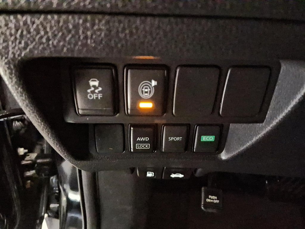 2017 Nissan Rogue S AWD CVT in Stratford, Ontario - 17 - w1024h768px