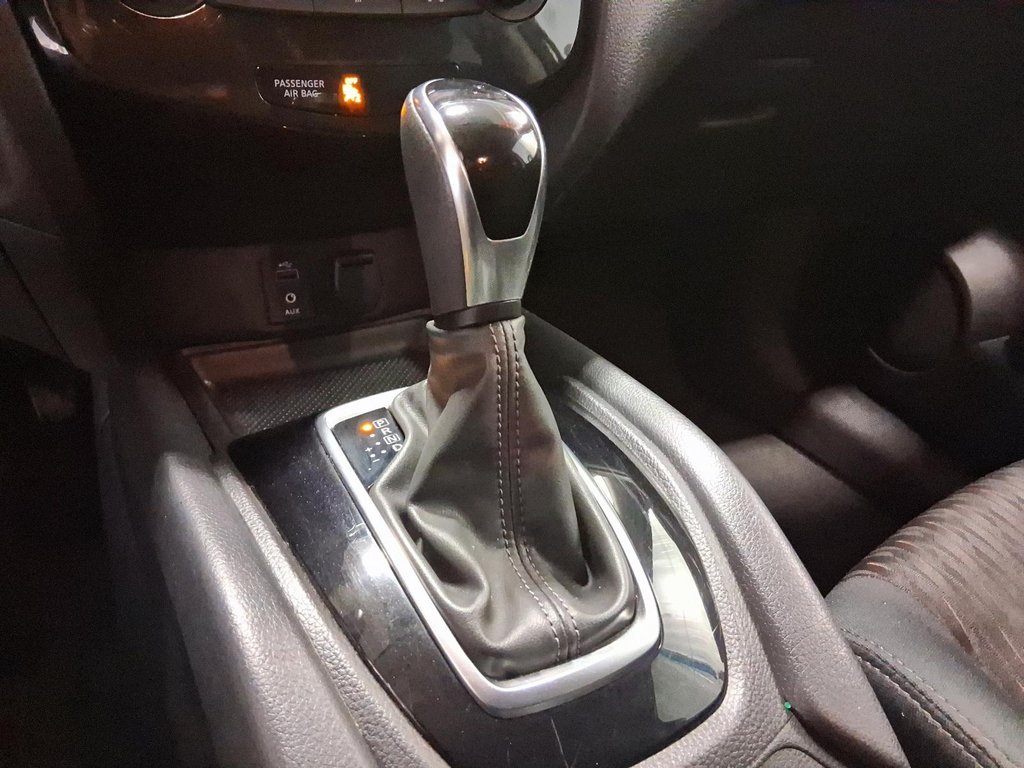 2017 Nissan Rogue S AWD CVT in Stratford, Ontario - 16 - w1024h768px