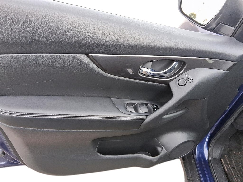 2020 Nissan Rogue SV AWD in Stratford, Ontario - 11 - w1024h768px