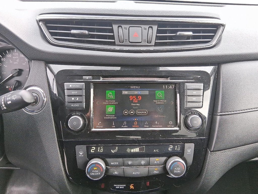 2020 Nissan Rogue SV AWD in Stratford, Ontario - 15 - w1024h768px