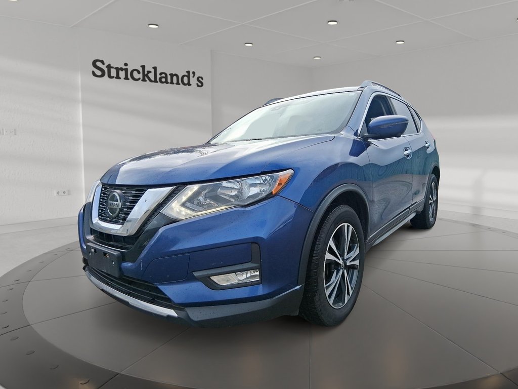 2020 Nissan Rogue SV AWD in Stratford, Ontario - 1 - w1024h768px
