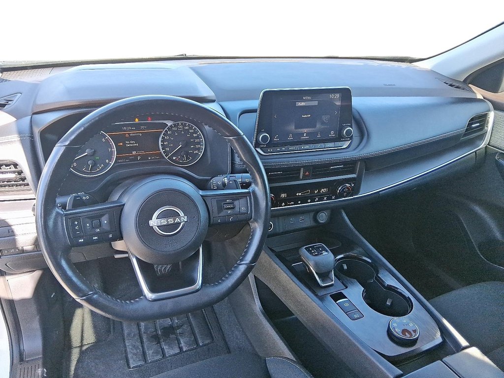 2023 Nissan Rogue S AWD in Stratford, Ontario - 9 - w1024h768px