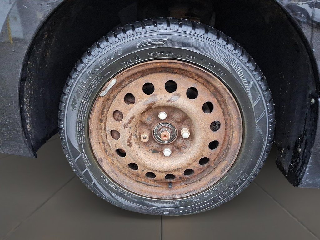 2011 Nissan Sentra 2.0 in Stratford, Ontario - 7 - w1024h768px