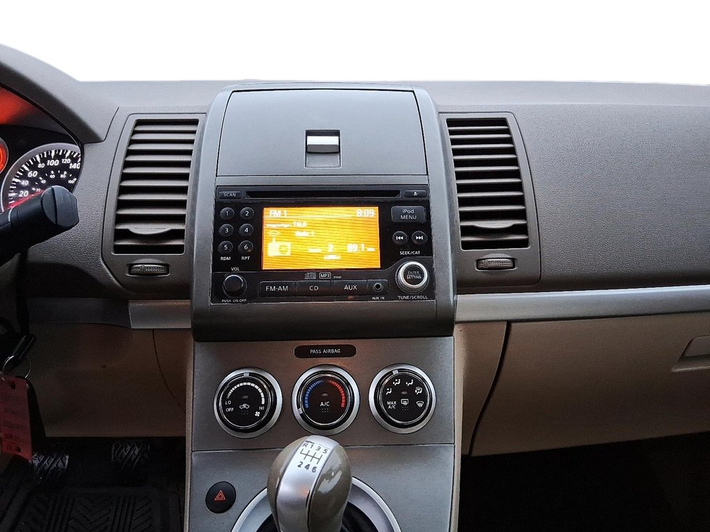 2011 Nissan Sentra 2.0 in Stratford, Ontario - 15 - w1024h768px