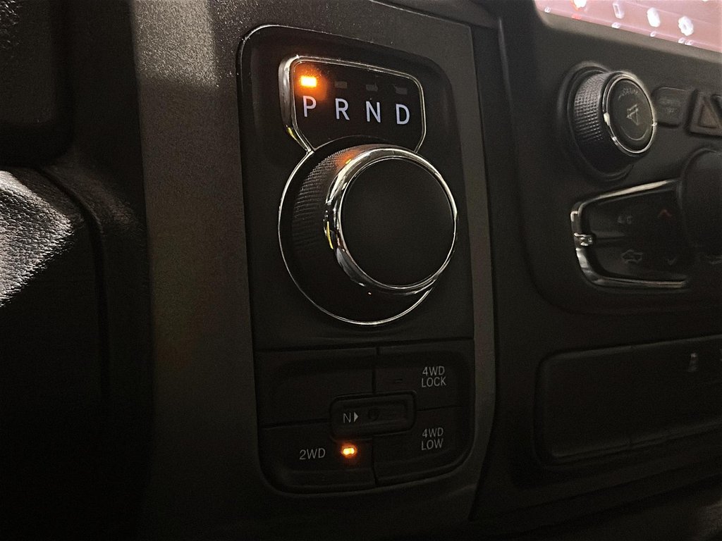 2019 Ram 1500 ST 4X4 in Stratford, Ontario - 14 - w1024h768px