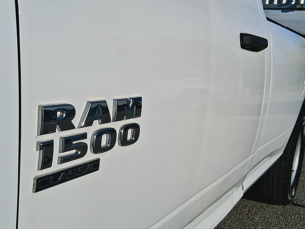 2021 Ram 1500 REGULAR CAB 4X2 in Stratford, Ontario - 6 - w1024h768px