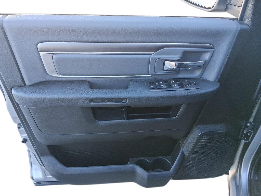 2022 Ram 1500 OFF ROAD PKG in Stratford, Ontario - 12 - w1024h768px