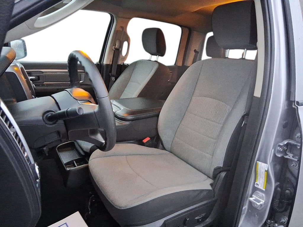 2023 Ram 1500 SLT CREWCAB 4X4 in Stratford, Ontario - 8 - w1024h768px