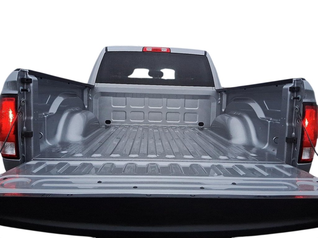 2023 Ram 1500 SLT CREWCAB 4X4 in Stratford, Ontario - 19 - w1024h768px