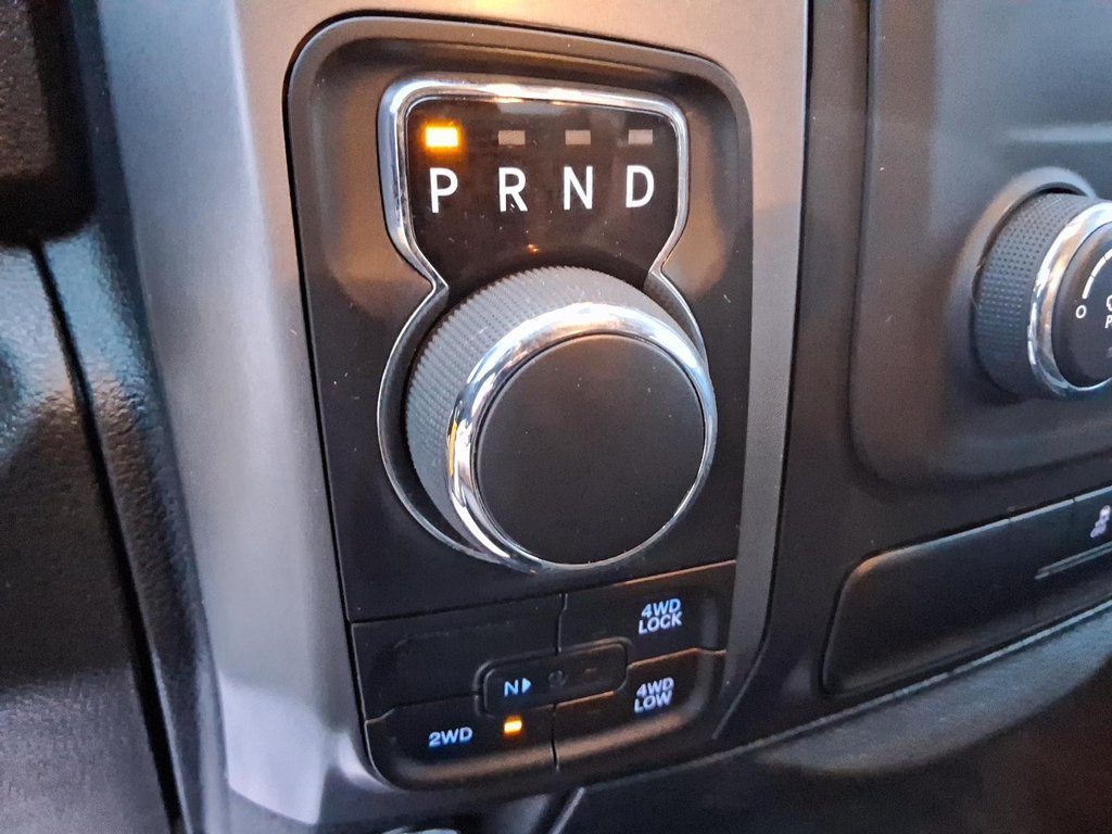 2023 Ram 1500 SLT CREWCAB 4X4 in Stratford, Ontario - 17 - w1024h768px