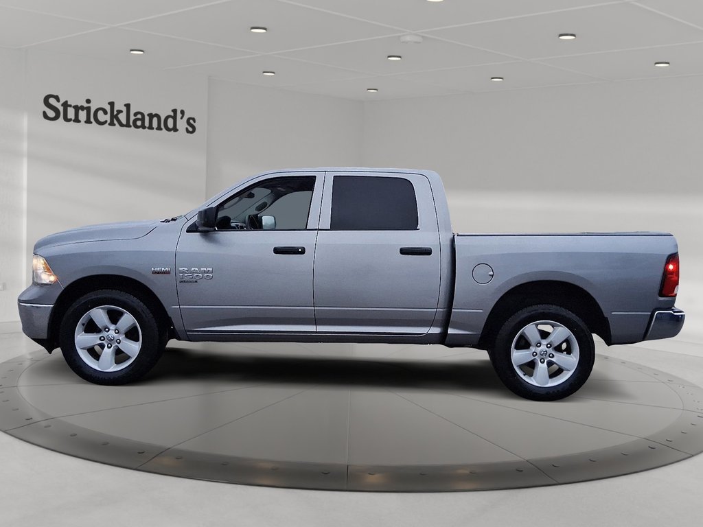 2023 Ram 1500 SLT CREWCAB 4X4 in Stratford, Ontario - 5 - w1024h768px
