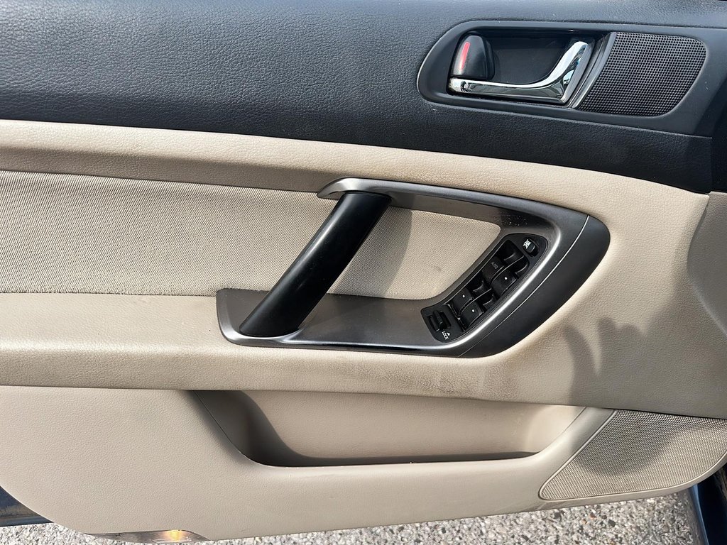 2007 Subaru Legacy WAGON Sedan in Stratford, Ontario - 9 - w1024h768px