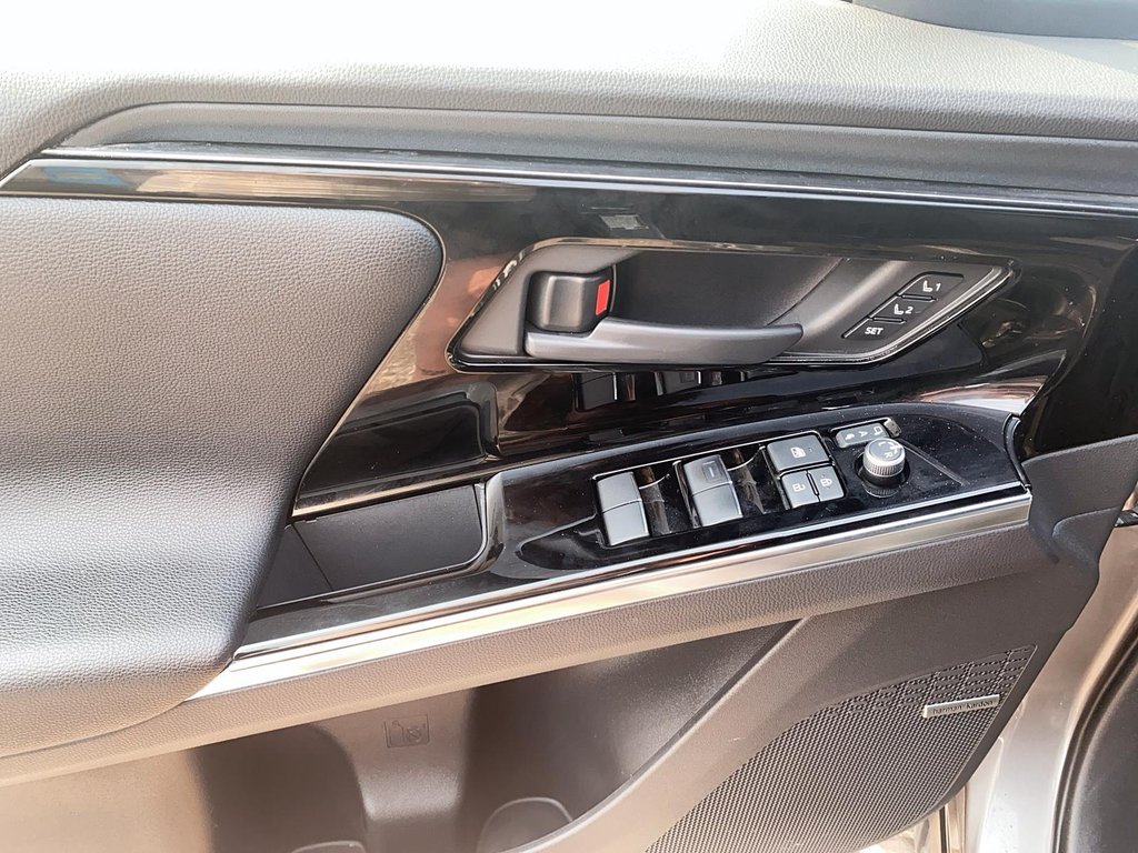2023 Subaru Solterra PUE AWD SUV in Stratford, Ontario - 10 - w1024h768px