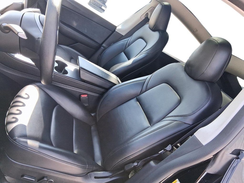 2022 Tesla Model Y LONG RANGE in Stratford, Ontario - 9 - w1024h768px