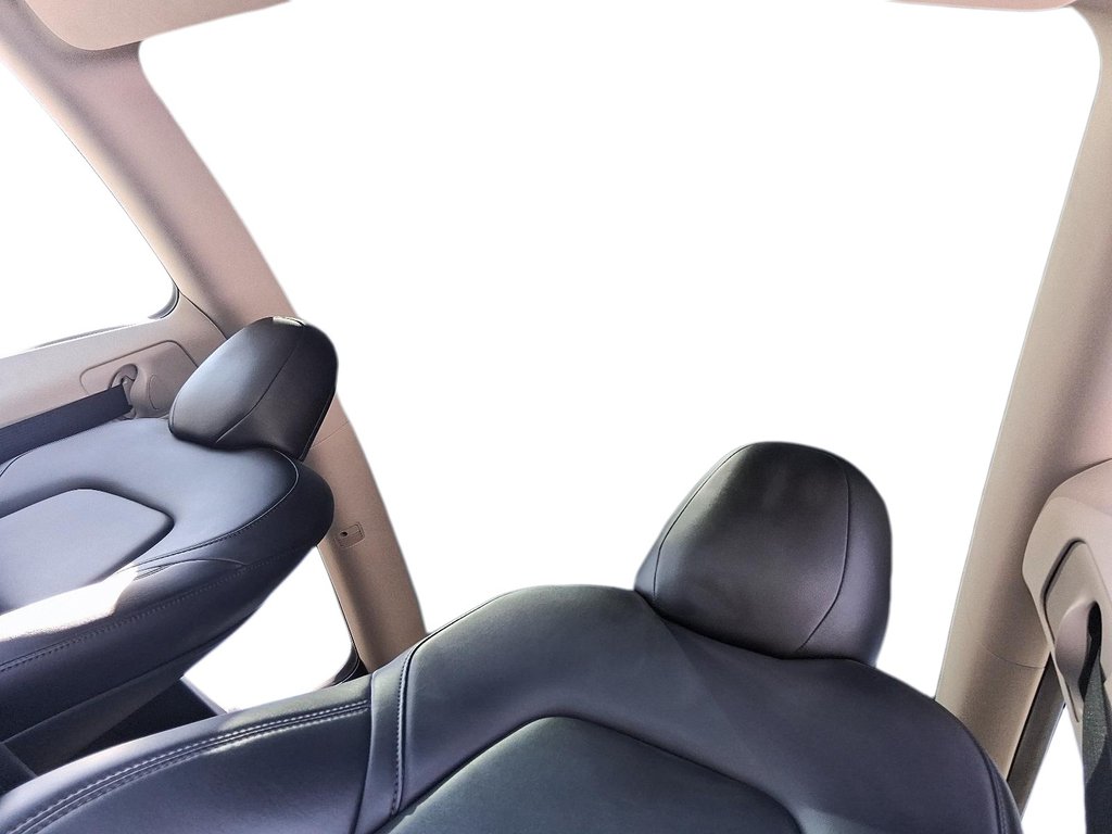 2022 Tesla Model Y LONG RANGE in Stratford, Ontario - 16 - w1024h768px